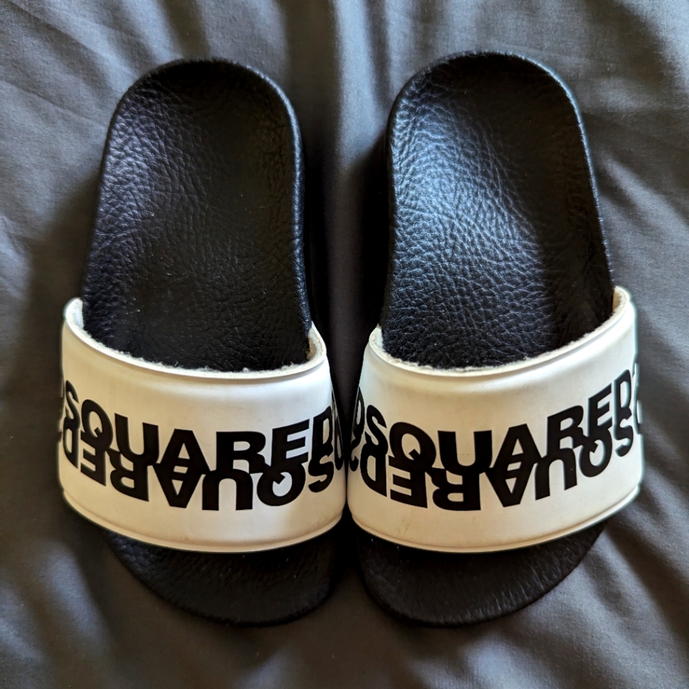 Toddler Dsquared2 slides size 6